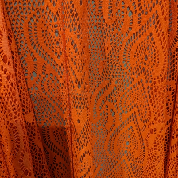 NWT Zelie for She feather trimmed, orange lace/crochet duster Fit Large to 4X - Picture 4 of 6